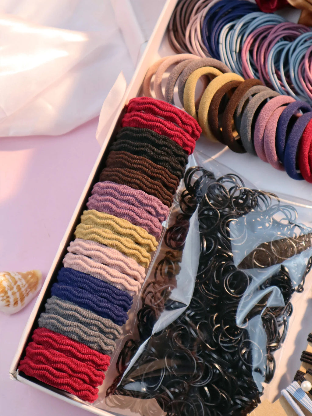 Kit de accesorios para el cabello Mega: 1085 coleteros y gomas para el pelo