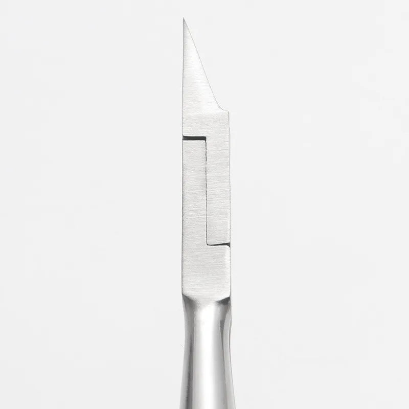 Alicates para uñas encarnadas: herramienta de precisión para eliminar cutículas y piel muerta